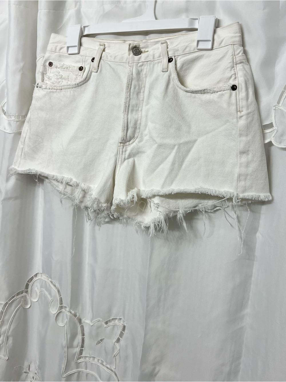 AGOLDE Parker Vintage Cut Off Shorts 28 White High Rise Raw Hem Denim - Picture 8 of 14